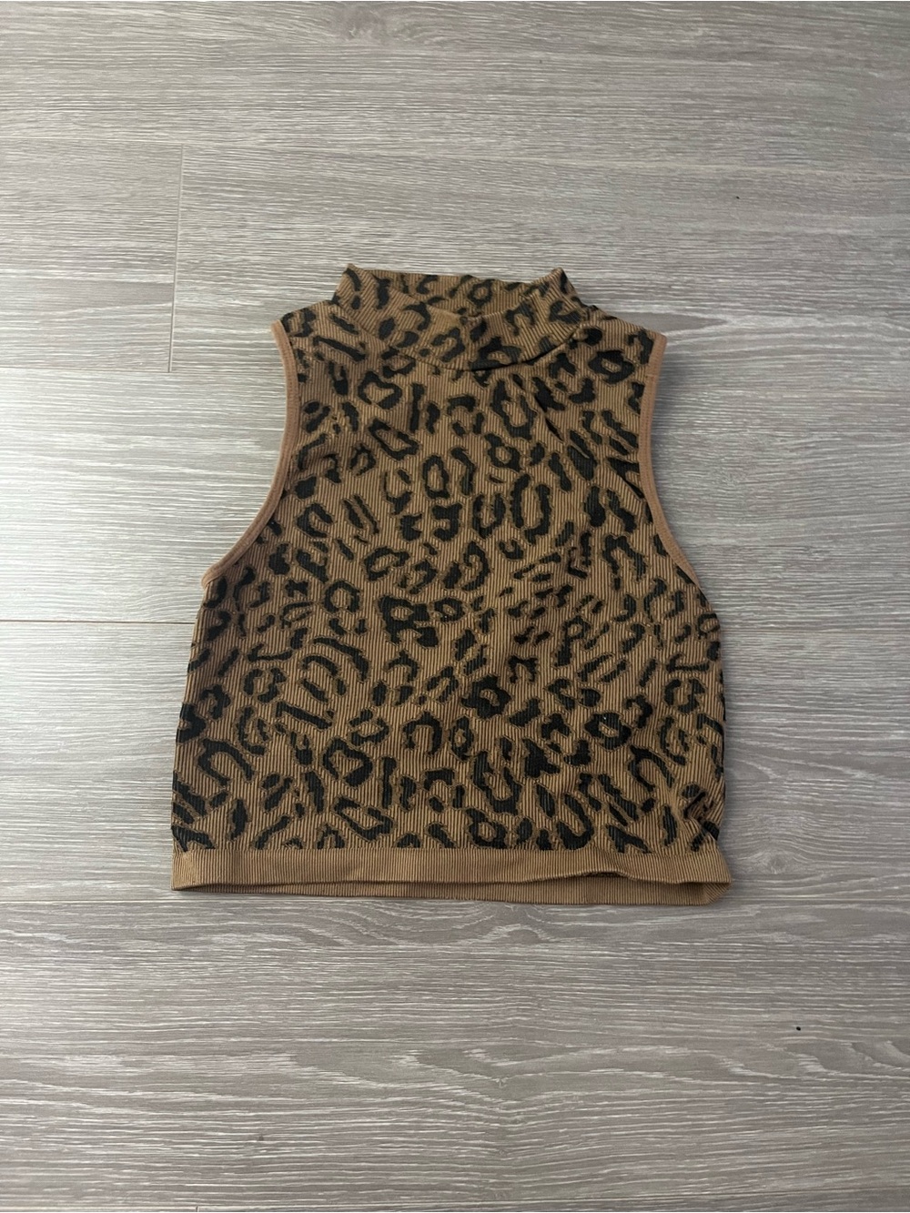 Active USA Leopard Print Sleeveless Mock Neck Tank - Brown/Black